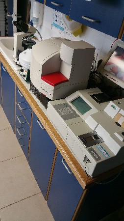 L'espace laboratoire d'analyses biochimiques,hématologiques et microscopiques. 